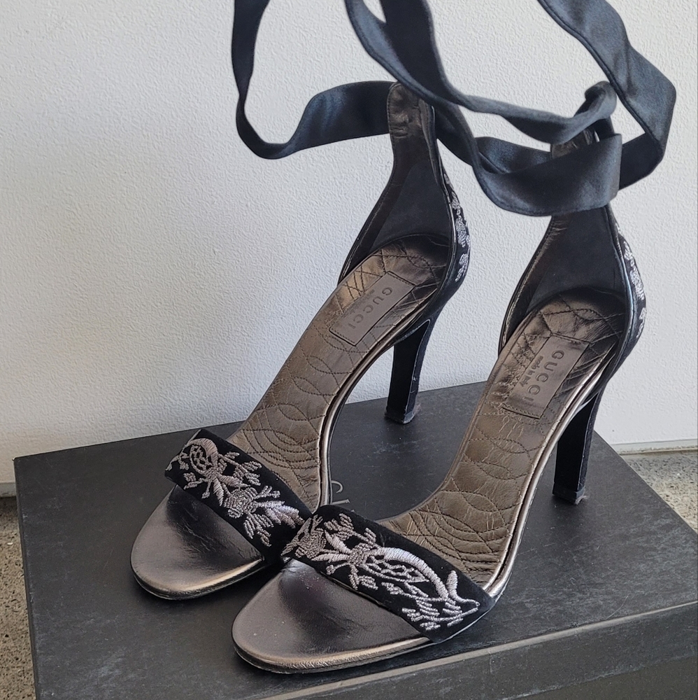 Authentic Vintage Gucci High Heel Sandals, Black/Floral w/ Satin Straps, Size 7